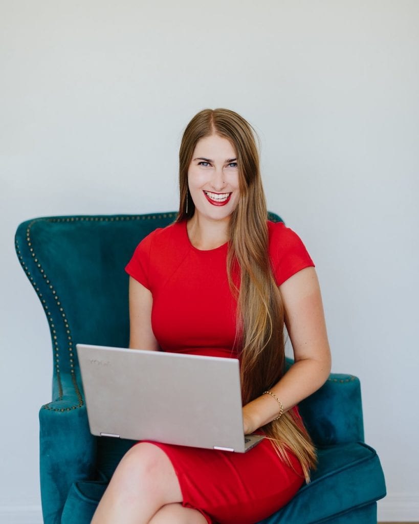 Today, we’re sitting down with our student Morgaine Trine, Founder & CEO of Honestly Bookkeeping! Originally from Portland, Oregon, Morgaine gives us a glimpse into her girl boss journey…