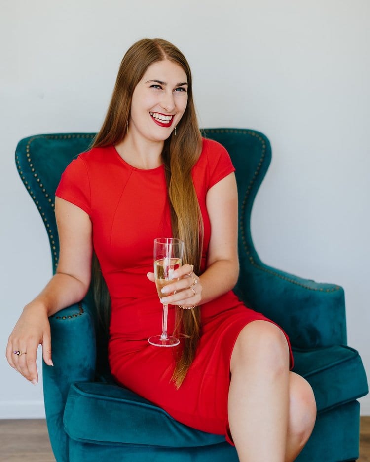 Today, we’re sitting down with our student Morgaine Trine, Founder & CEO of Honestly Bookkeeping! Originally from Portland, Oregon, Morgaine gives us a glimpse into her girl boss journey…
