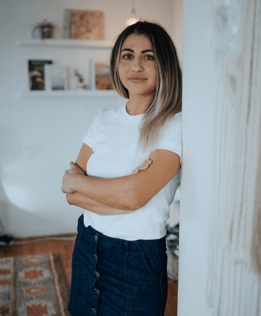 Today, we’re sitting down with BB Academy student Alexa Sonken, Founder of Sidewalk Studio! Join us as she gives a glimpse into her girl boss journey...