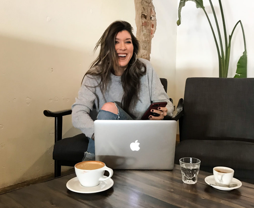 Today, we’re sitting down with BB student Alisha, Founder of S co. Creative Design! Join us as she gives a glimpse into her online business journey...