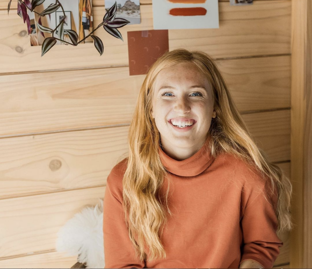 Today, we’re sitting down with BB student Polly, Founder of Wild Sand Studios! Join us as she gives a glimpse into her online business journey...
