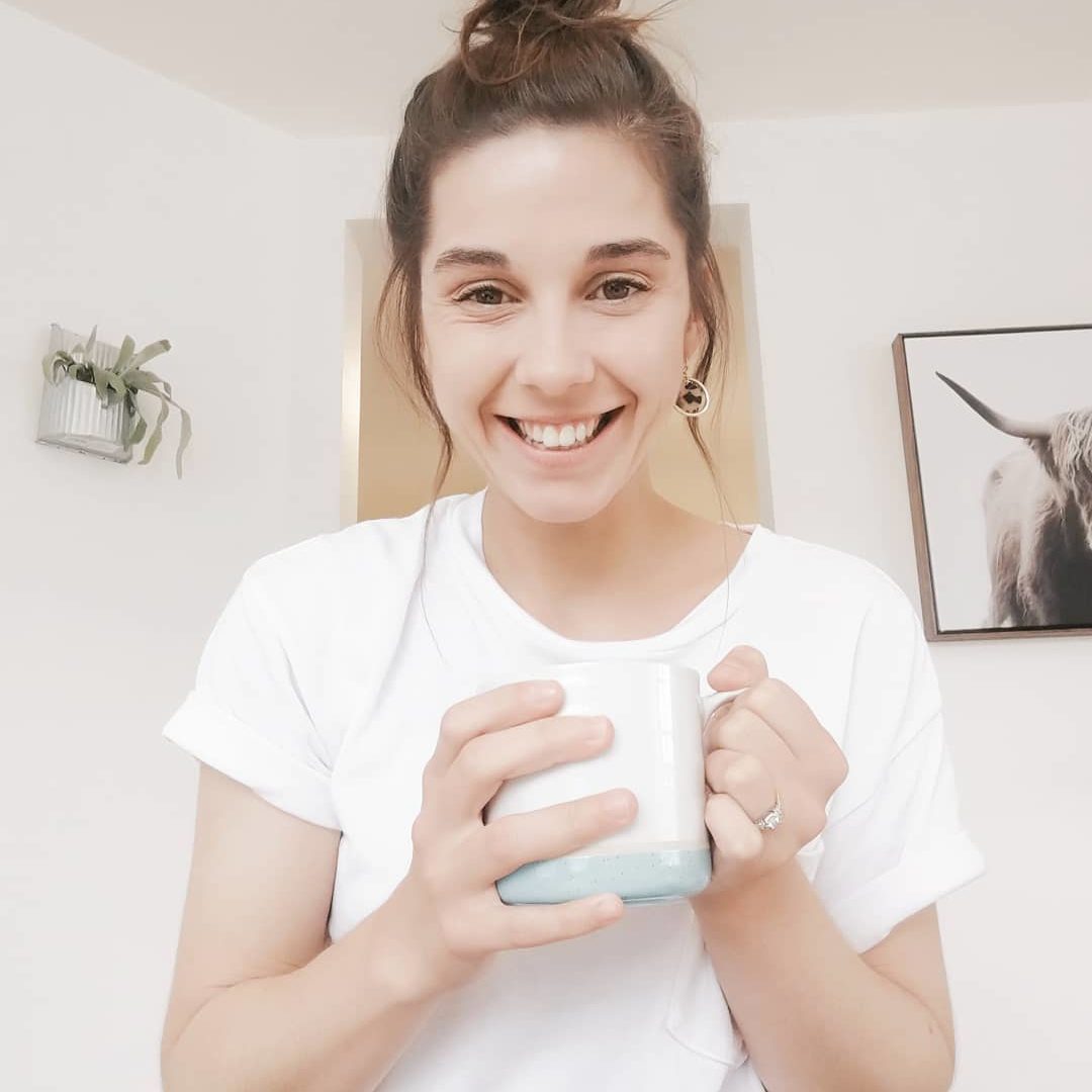 From Side-Hustle to Fully Booked: How this Female Founder Launched Her Business Full-Time in Just 8 Weeks Today, we’re sitting down with our student Kira Matthes, Founder & CEO of Handle + Hone! Originally from Vancouver, Canada, Kira gives us a glimpse into her girl boss journey…